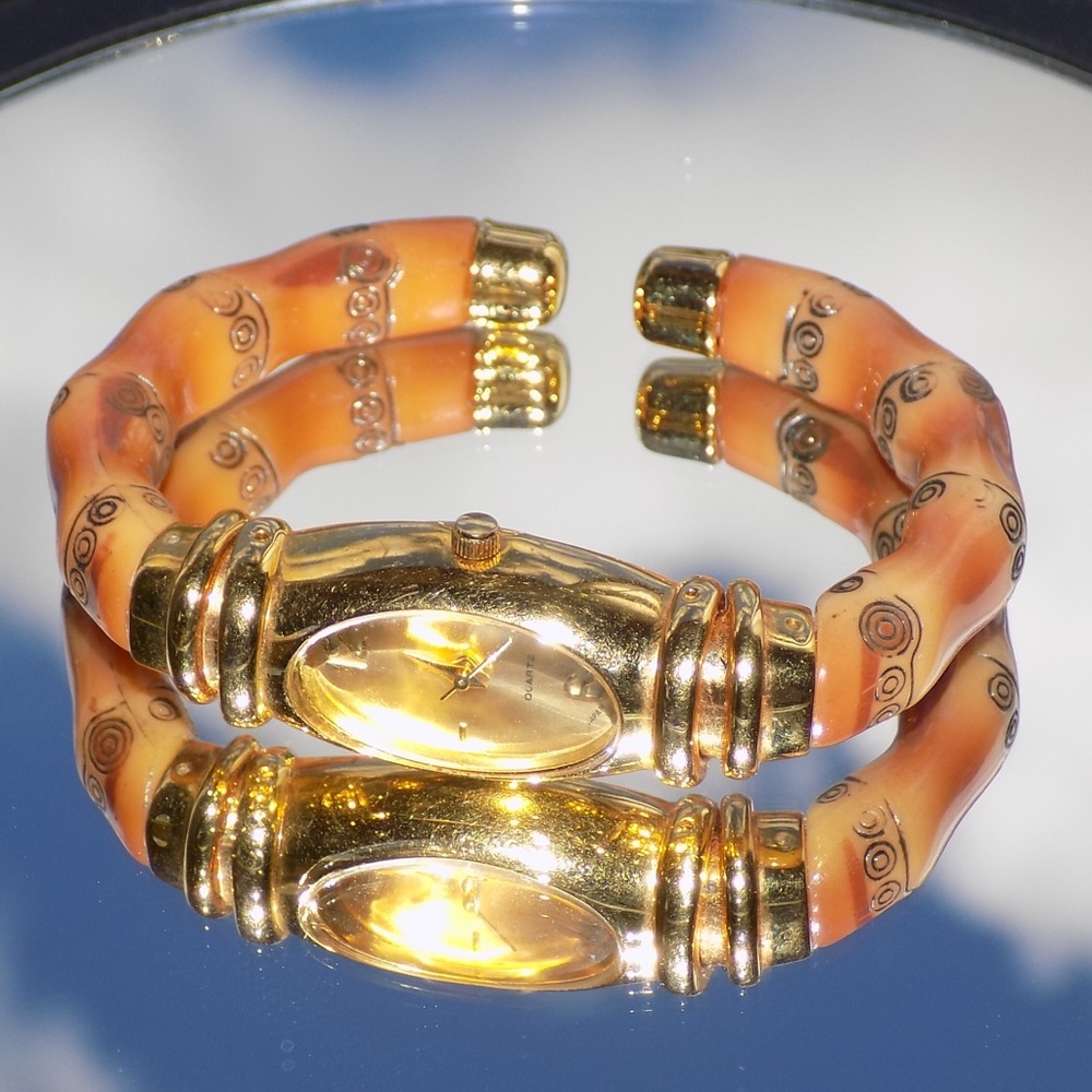 🧡Cute Brown/Tan Wrist Watch (Needs new battery)🧡